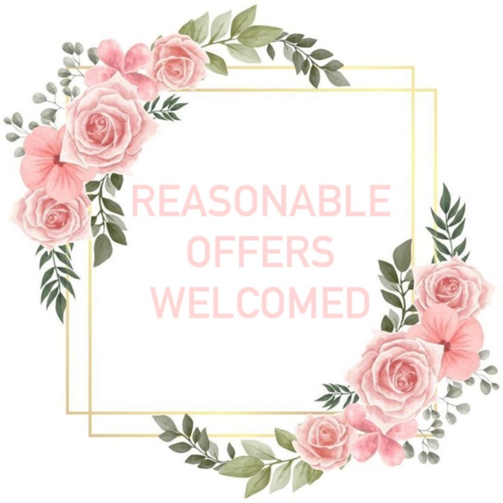 🌸🌸 Accepting offers! 🌸🌸
